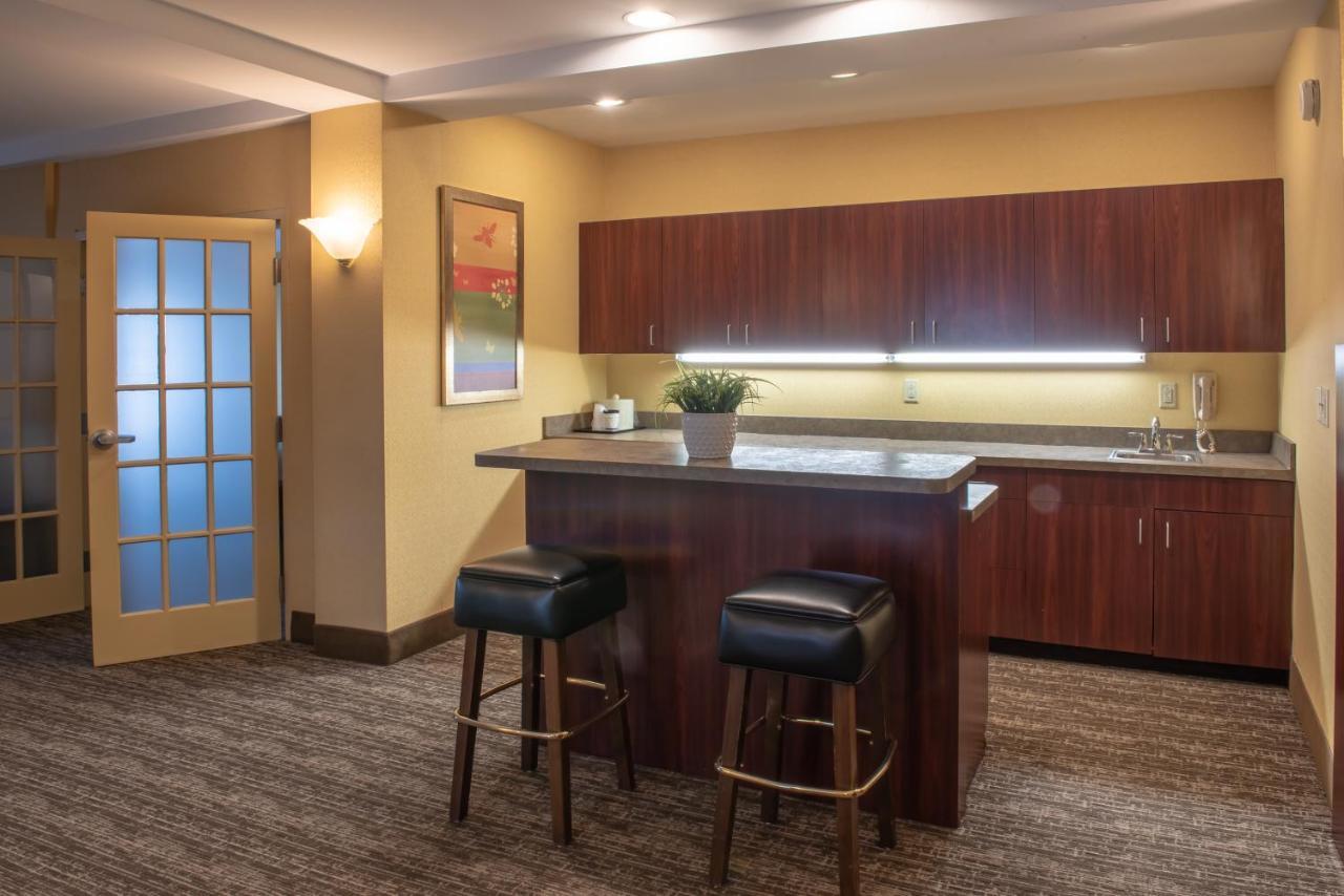 Red Lion Hotel Harrisburg Hershey Экстерьер фото